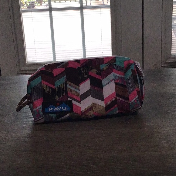 Kavu Handbags - Kavu toiletry bag